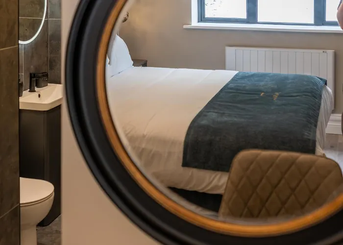 No 5 Rose Street - 2